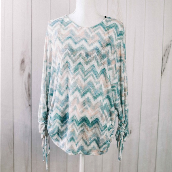 The Emerson Top- teal chevron top - Picture 2 of 9